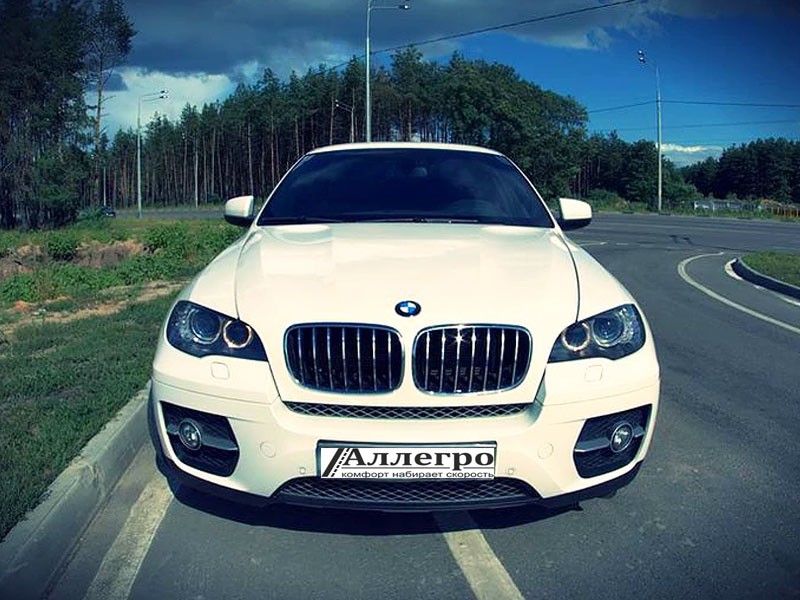 Автомобиль БМВ X6