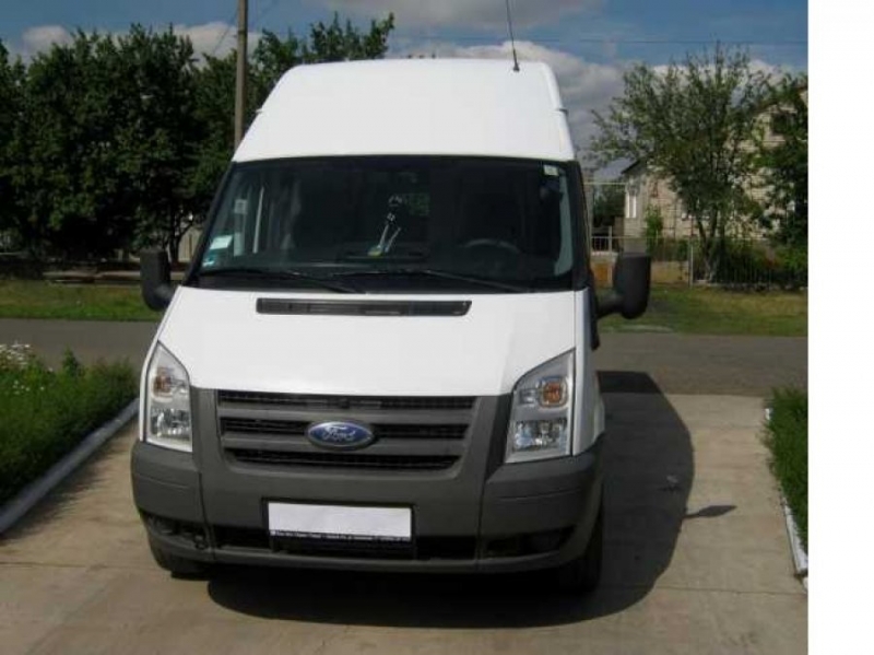 Микроавтобус Ford Transit